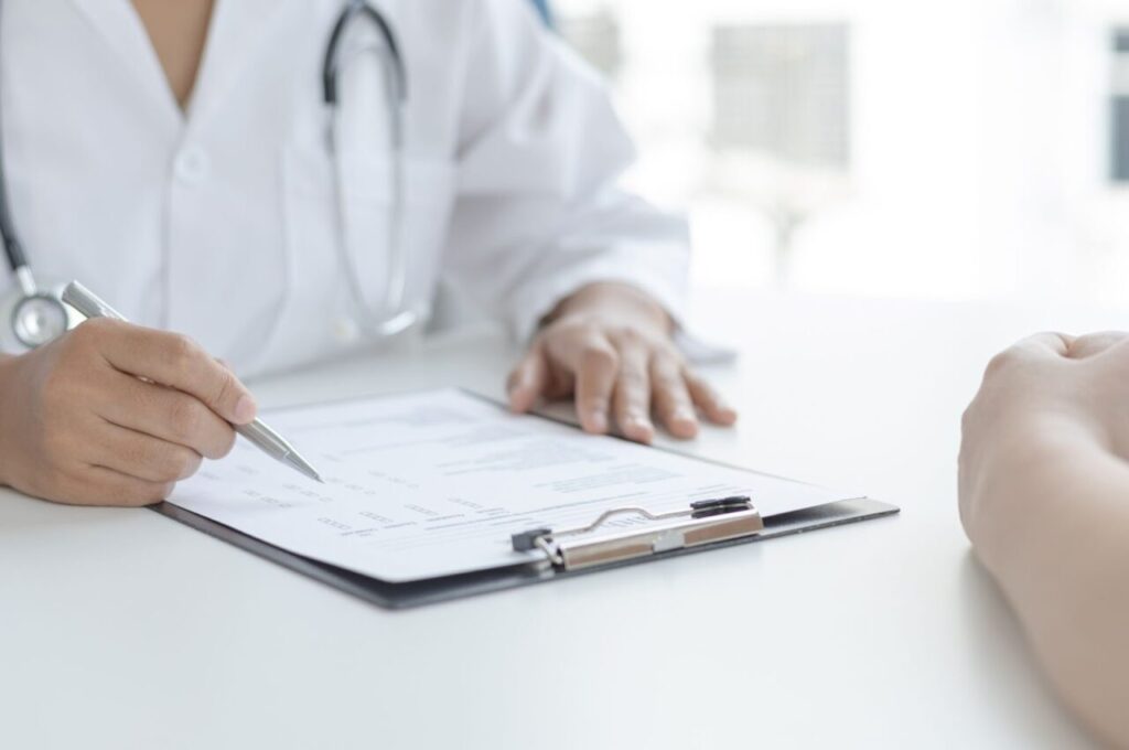 肝臓疾患での診察の様子